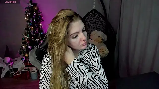 lily williamss online show from December 13, 12:09 am