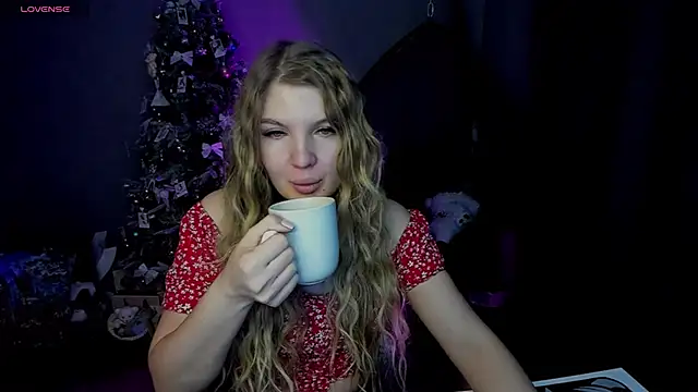 Snapshot of lily_williamss chatting on December 15, 12:04 am lily williamss online show from December 15, 12:04 am