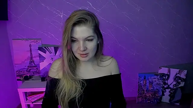 Snapshot of lily_williamss chatting on April 20, 12:24 am lily williamss online show from April 20, 12:24 am