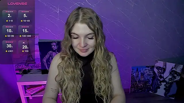 Snapshot of lily_williamss chatting on May 2, 12:04 am lily williamss online show from May 2, 12:04 am