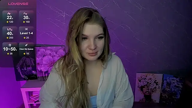 Snapshot of lily_williamss chatting on May 25, 12:05 am lily williamss online show from May 25, 12:05 am