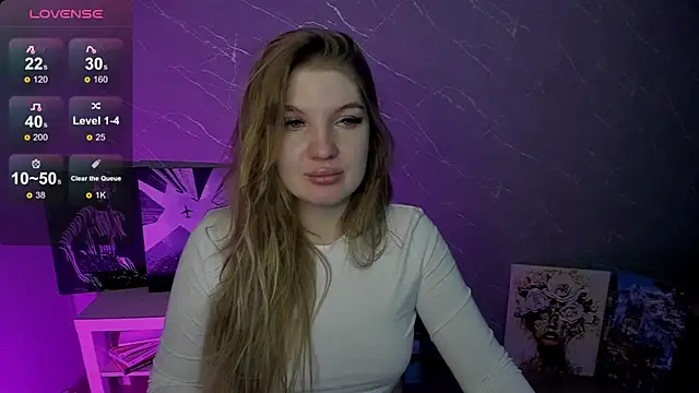 Snapshot of lily_williamss chatting on May 27, 12:18 am lily williamss online show from May 27, 12:18 am