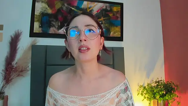 Snapshot of Emilywatsonn chatting on March 14, 12:21 am Emilywatsonn online show from March 14, 12:21 am