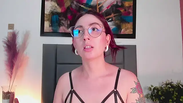Snapshot of Emilywatsonn chatting on March 20, 1:13 am Emilywatsonn online show from March 20, 1:13 am