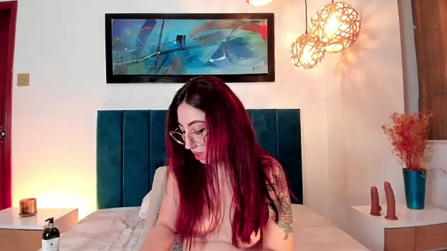 Snapshot of Emilywatsonn chatting on March 23, 2:48 am Emilywatsonn online show from March 23, 2:48 am
