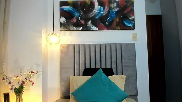 Emilywatsonn online show from October 15, 12:33 am