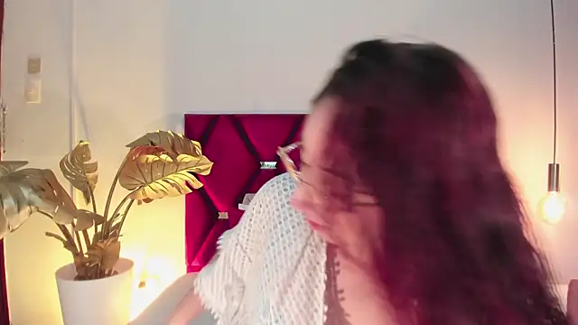 Emilywatsonn online show from October 15, 10:21 pm