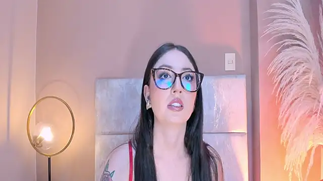 Emilywatsonn online show from June 10, 10:41 pm