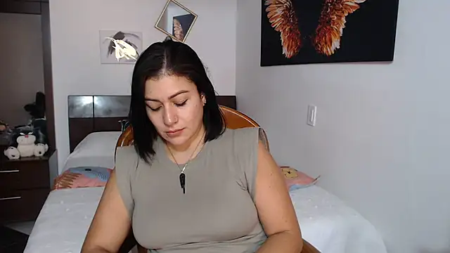 Snapshot of EmilyPeytonn chatting on February 27, 6:53 pm EmilyPeytonn online show from February 27, 6:53 pm