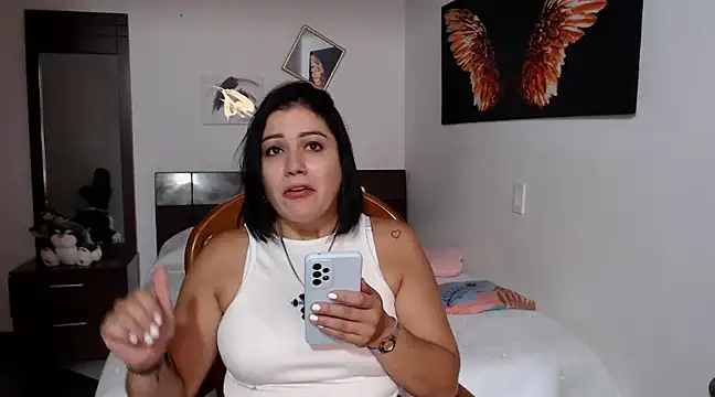 Snapshot of EmilyPeytonn chatting on March 3, 6:22 pm EmilyPeytonn online show from March 3, 6:22 pm