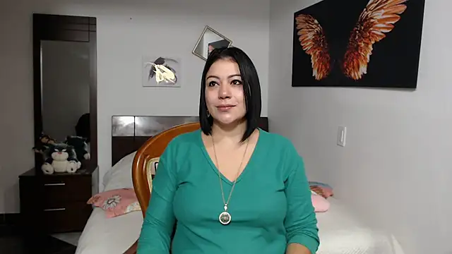 Snapshot of EmilyPeytonn chatting on March 18, 10:46 am EmilyPeytonn online show from March 18, 10:46 am