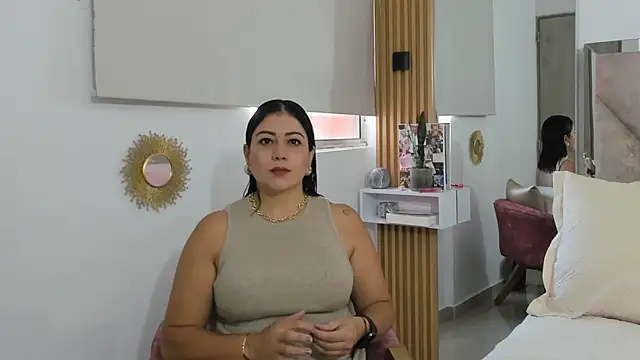 EmilyPeytonn online show from February 11, 12:32 pm