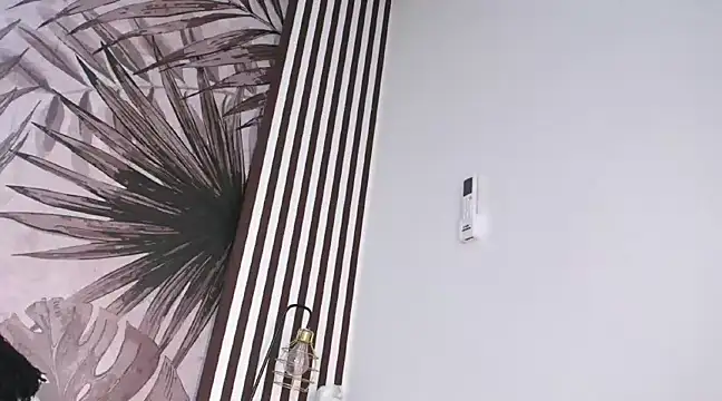 Samaantha-White online show from December 30, 11:48 am