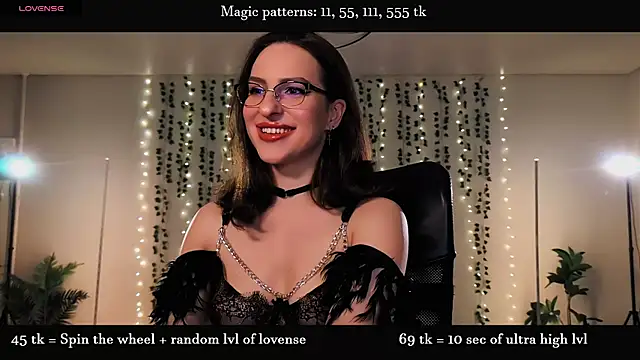 Snapshot of Alicia_x_art chatting on July 11, 9:38 pm Alicia x art online show from July 11, 9:38 pm