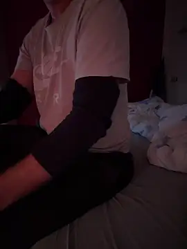 Bennyben8604 online show from December 11, 6:20 pm