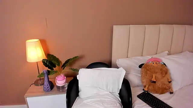 AngelPhoeniix  online show from January 20, 10:04 pm