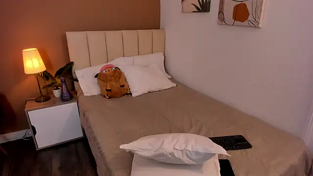 AngelPhoeniix  online show from January 25, 12:27 am