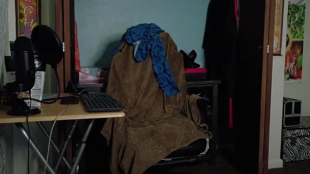 TreeJeanne online show from September 28, 1:00 am