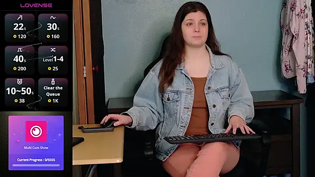 Snapshot of TreeJeanne chatting on February 23, 10:29 pm TreeJeanne online show from February 23, 10:29 pm