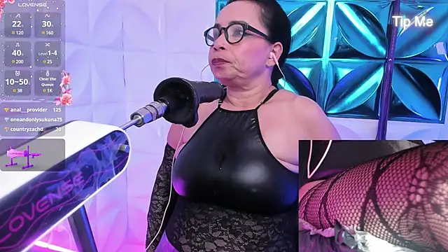 annie wigg online show from February 17, 9:03 am