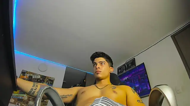 charlie hotxxx online show from January 9, 2:33 am