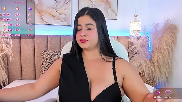 miahkumar online show from October 3, 7:00 pm