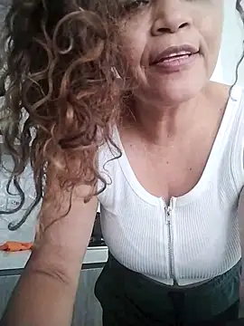 Snapshot of Alma_Sexyy chatting on October 6, 4:37 pm Alma Sexyy online show from October 6, 4:37 pm