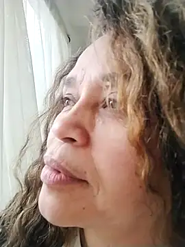 Snapshot of Alma_Sexyy chatting on October 18, 9:59 pm Alma Sexyy online show from October 18, 9:59 pm