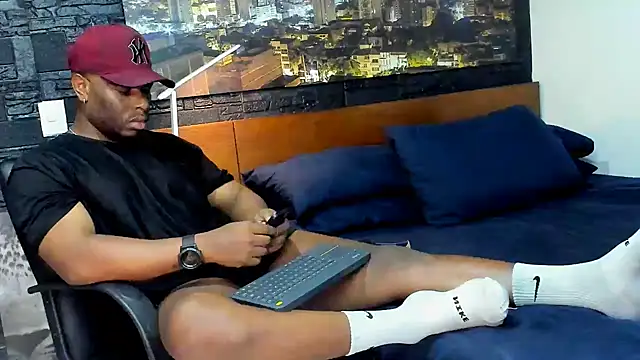 thomas santtos1 online show from March 11, 8:42 pm