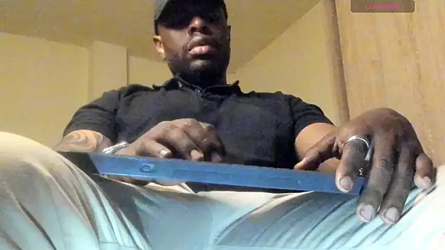 Snapshot of thomas_santtos1 chatting on July 1, 3:12 pm thomas santtos1 online show from July 1, 3:12 pm