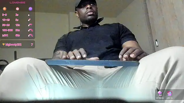 Snapshot of thomas_santtos1 chatting on July 11, 2:20 pm thomas santtos1 online show from July 11, 2:20 pm