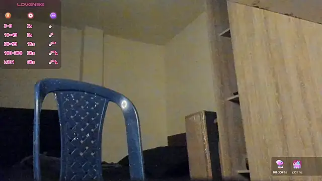 Snapshot of thomas_santtos1 chatting on July 15, 1:27 pm thomas santtos1 online show from July 15, 1:27 pm