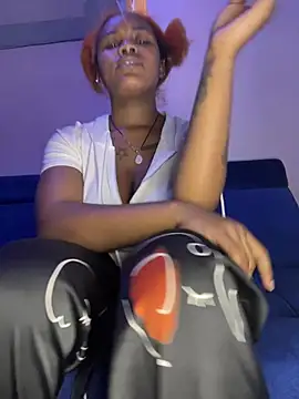 Snapshot of Cherrytowild chatting on March 19, 6:06 am Cherrytowild online show from March 19, 6:06 am