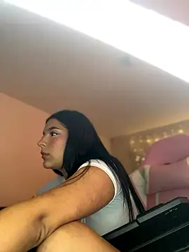 AntonellaRosse  online show from December 3, 8:27 am