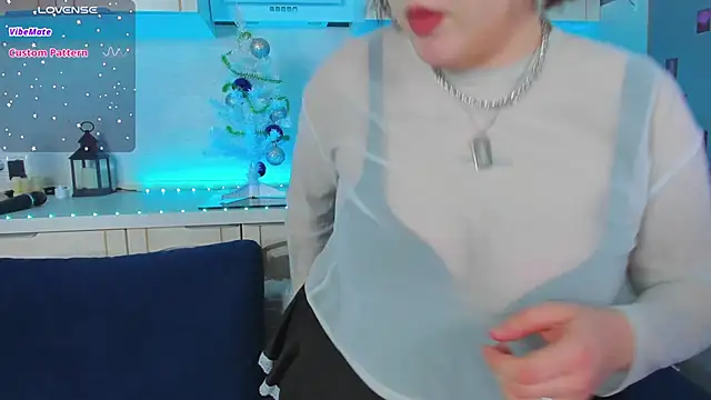 Snapshot of Naomi_B1ack chatting on December 15, 1:13 am Naomi B1ack online show from December 15, 1:13 am