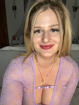 Busty-Ellie online show from March 9, 5:06 pm