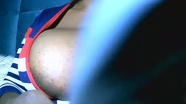 Bustypillows online show from December 22, 7:11 pm