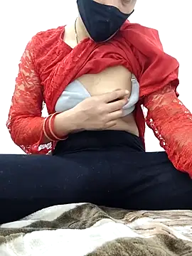 Snapshot of Aaradhya chatting on April 18, 1:09 am Aaradhya online show from April 18, 1:09 am