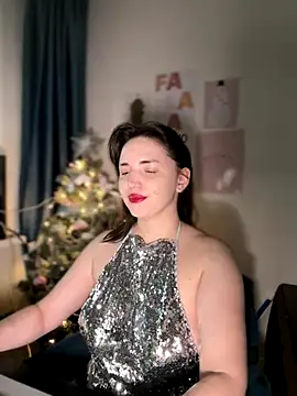 HoneySweetBee online show from December 20, 7:37 am