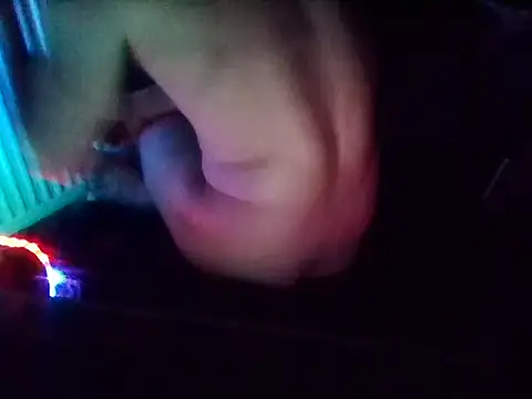 Bigheadxxx1 online show from March 23, 3:32 am