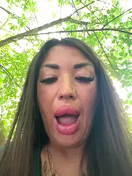 RuslanaXX online show from June 7, 5:44 am