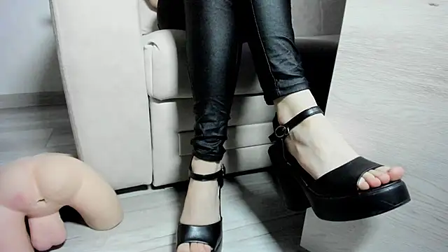 Snapshot of Holy_Silvia chatting on December 25, 11:22 am Holy Silvia online show from December 25, 11:22 am