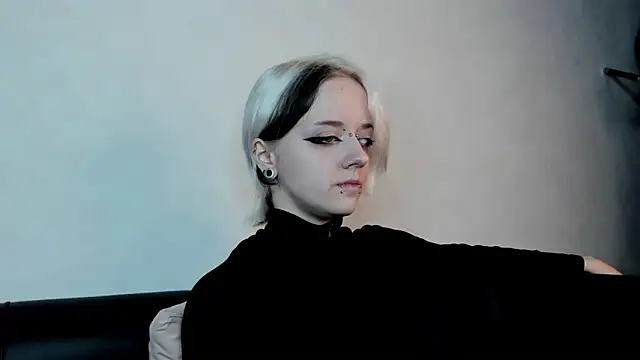 Snapshot of Holy_Silvia chatting on February 28, 11:58 am Holy Silvia online show from February 28, 11:58 am