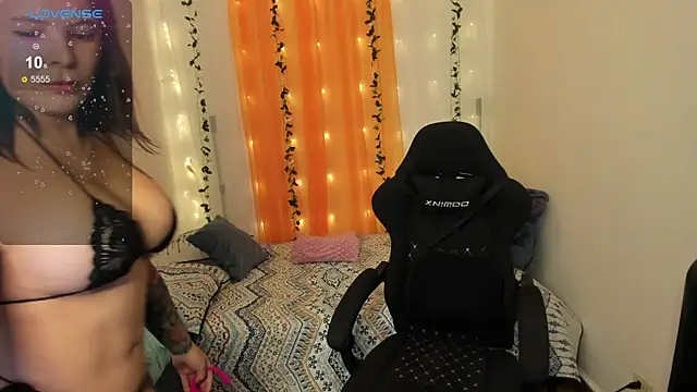 mally s1 online show from December 27, 9:32 pm