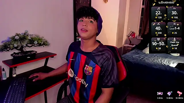 Snapshot of Noah_Smith04 chatting on September 26, 6:50 am Noah Smith04 online show from September 26, 6:50 am