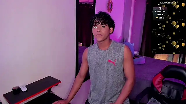 Snapshot of Noah_Smith04 chatting on October 4, 9:02 pm Noah Smith04 online show from October 4, 9:02 pm