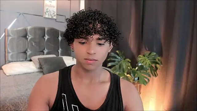 Snapshot of Noah_Smith04 chatting on November 19, 12:27 pm Noah Smith04 online show from November 19, 12:27 pm