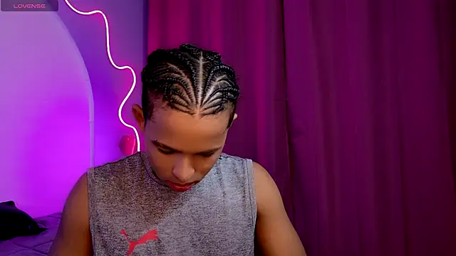 Snapshot of Noah_Smith04 chatting on November 25, 4:07 pm Noah Smith04 online show from November 25, 4:07 pm