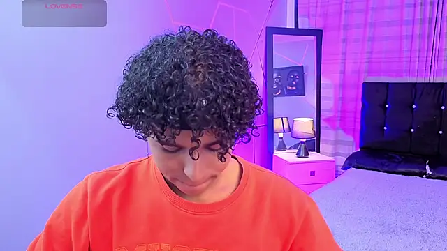 Snapshot of Noah_Smith04 chatting on November 27, 9:39 pm Noah Smith04 online show from November 27, 9:39 pm