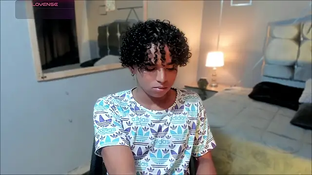 Snapshot of Noah_Smith04 chatting on November 28, 12:08 pm Noah Smith04 online show from November 28, 12:08 pm